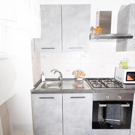 Delightful Apartment Close To The Center 리도디오스티아 외부 사진